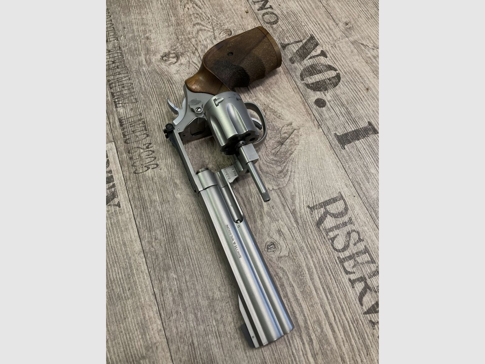 Smith & Wesson 617