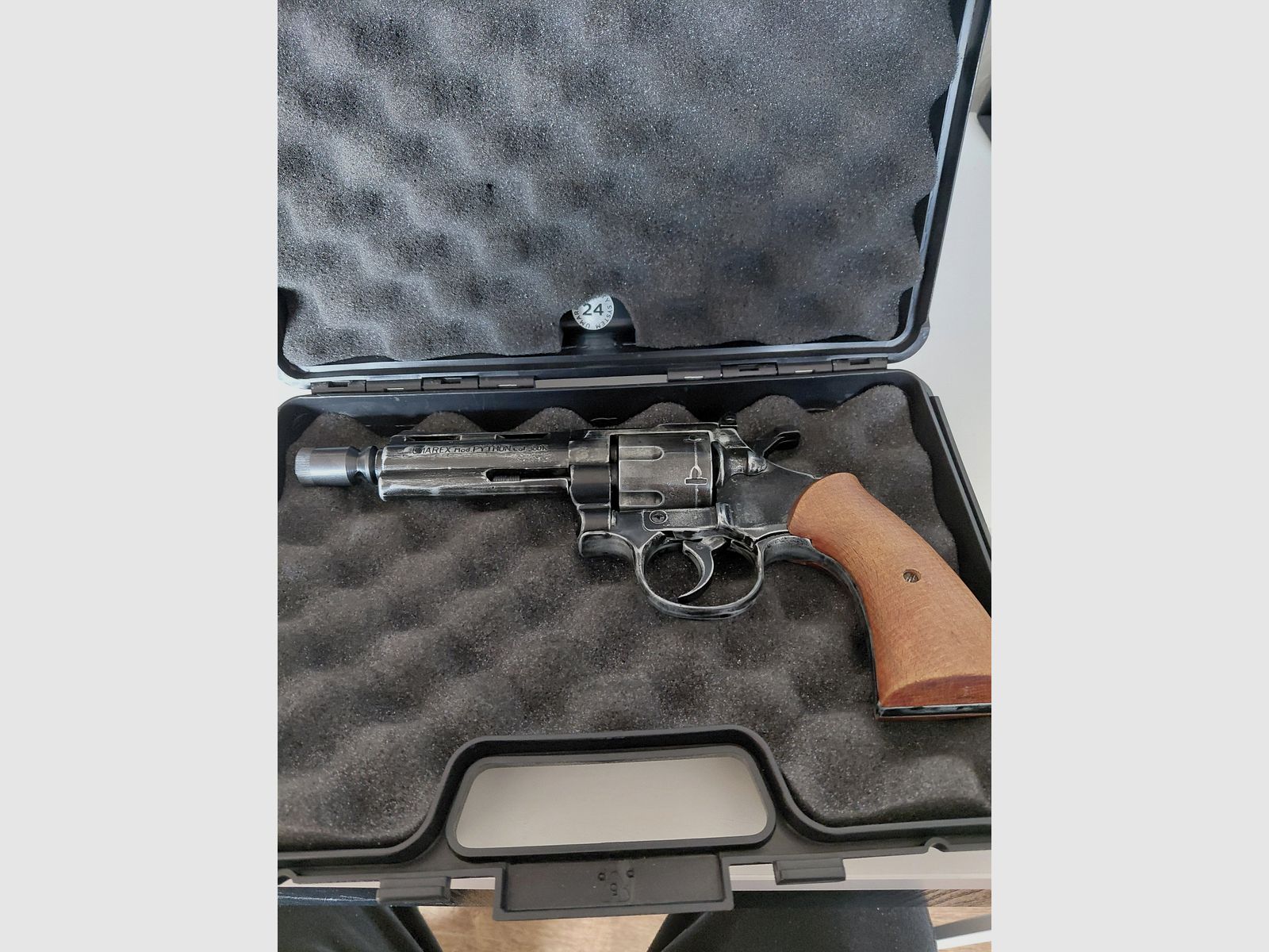 Umarex Revolver  python cal. 380 schreckschuss 
