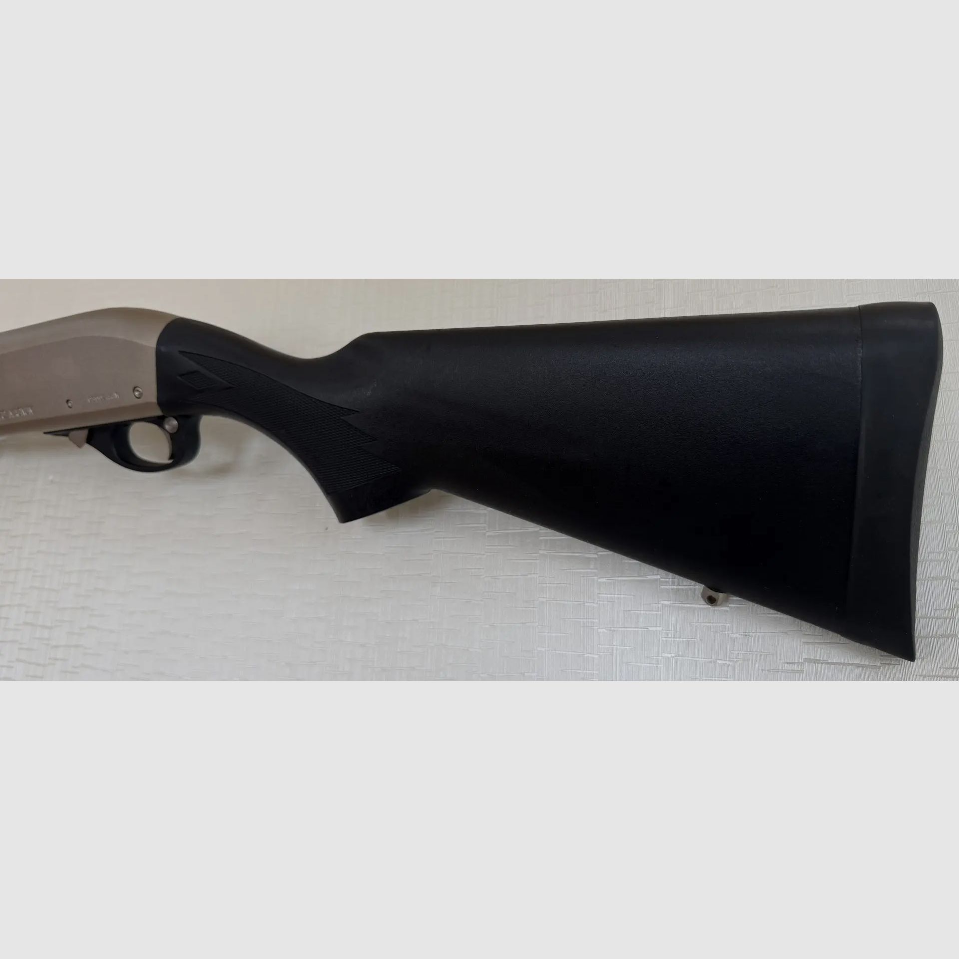 Remington 870 SP Marine Magnum - bijna nieuwe, licht gebruikte pompgeweer met voorhand in kaliber 12/76