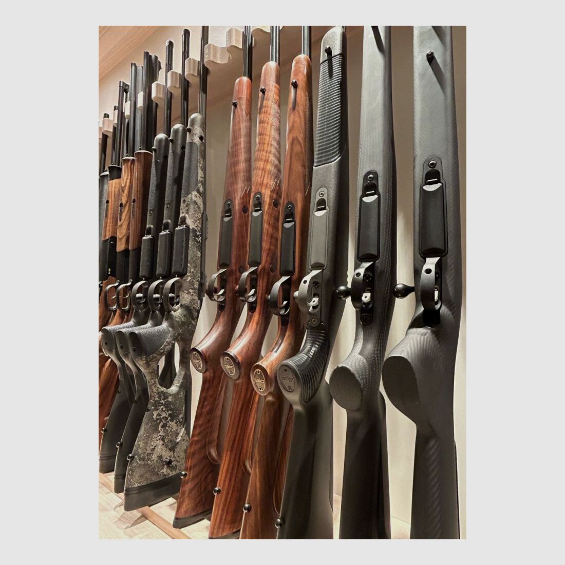 SAKO S20 JAGER - ECHTE HOUT STRATA