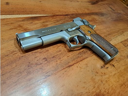 Smith & Wesson S&W Model 645 .45 ACP Auto Pistole +Ersatzmagazin