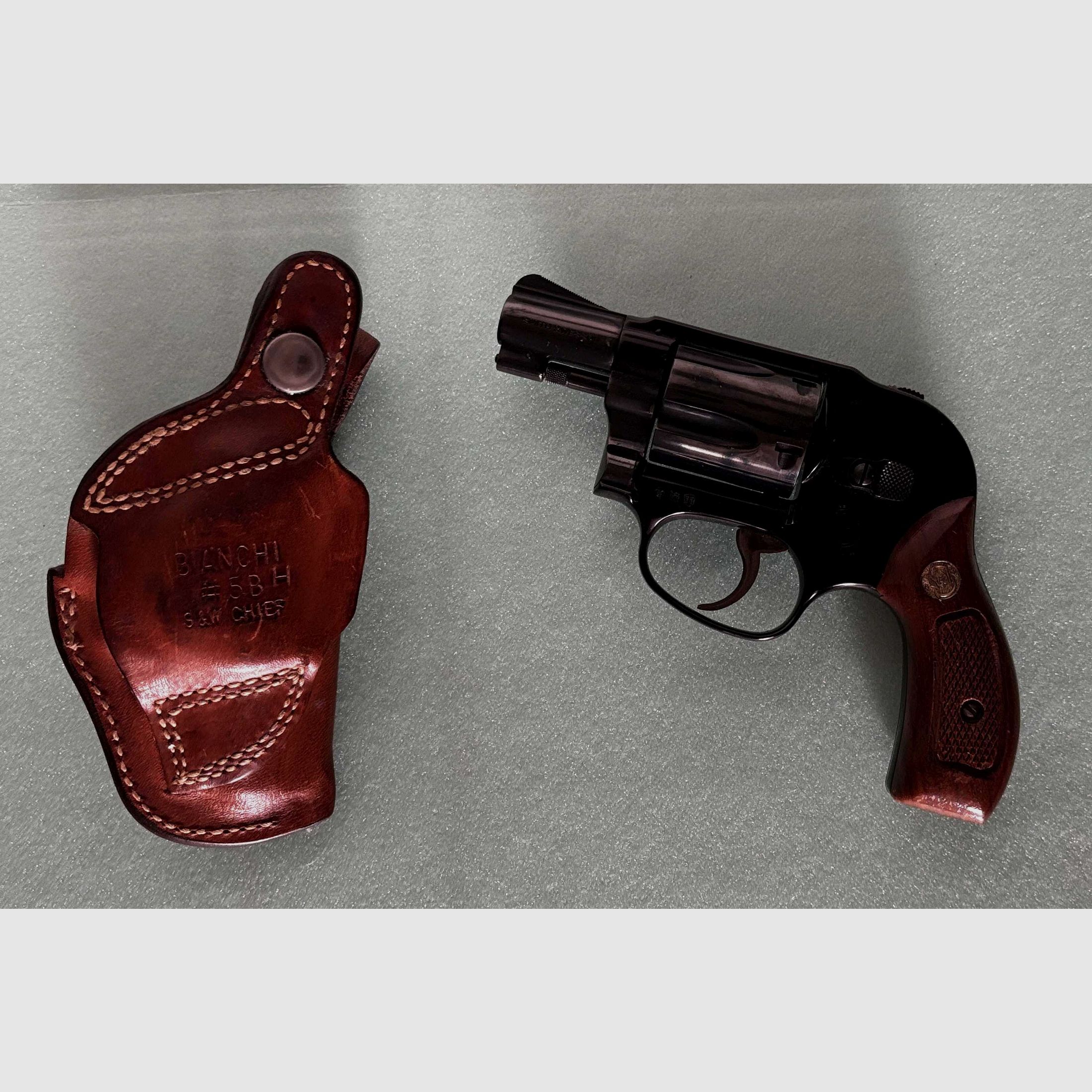 Rewolwer S&W „Bodyguard” model 38 Airweight
