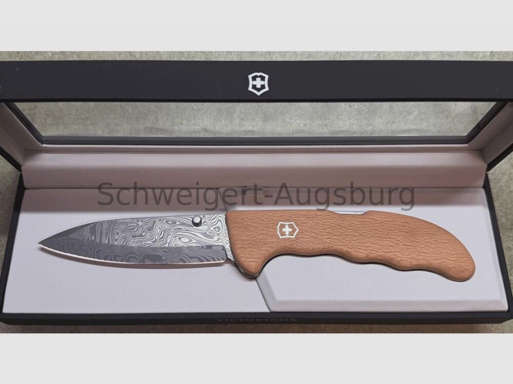 Victorinox Damst Cuchillo Anual 2026 EVOKE WOOD DAMAST LIMITED EDITION 2026