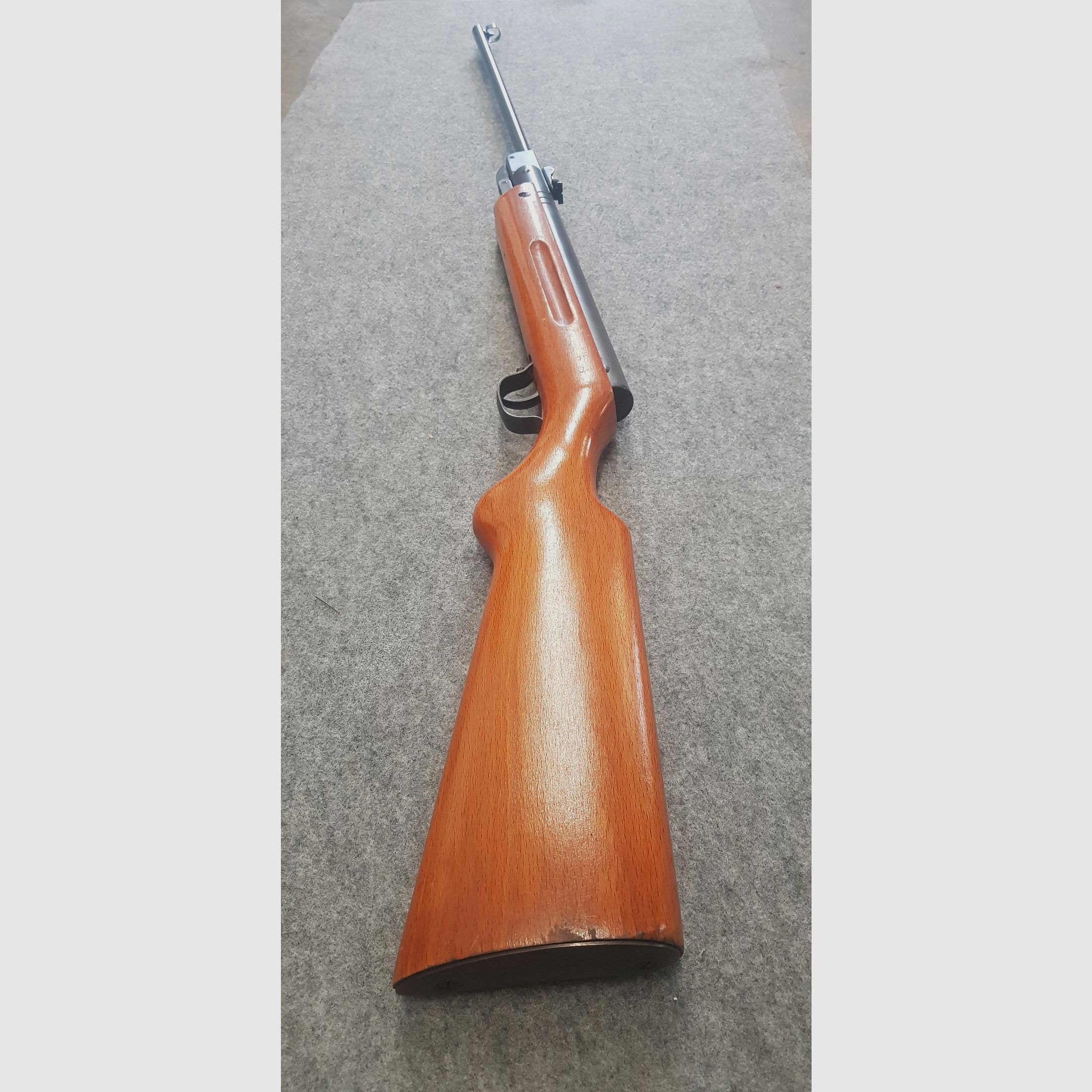 Seitlich verschraubt !!!  Seltene Ausführung  schönes Haenel Mod.  III-284   III 284 cal. 4,5mm Diabolo