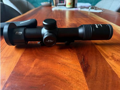 Blaser Zielfernrohr B2 1-6x24 iC S mit Schiene