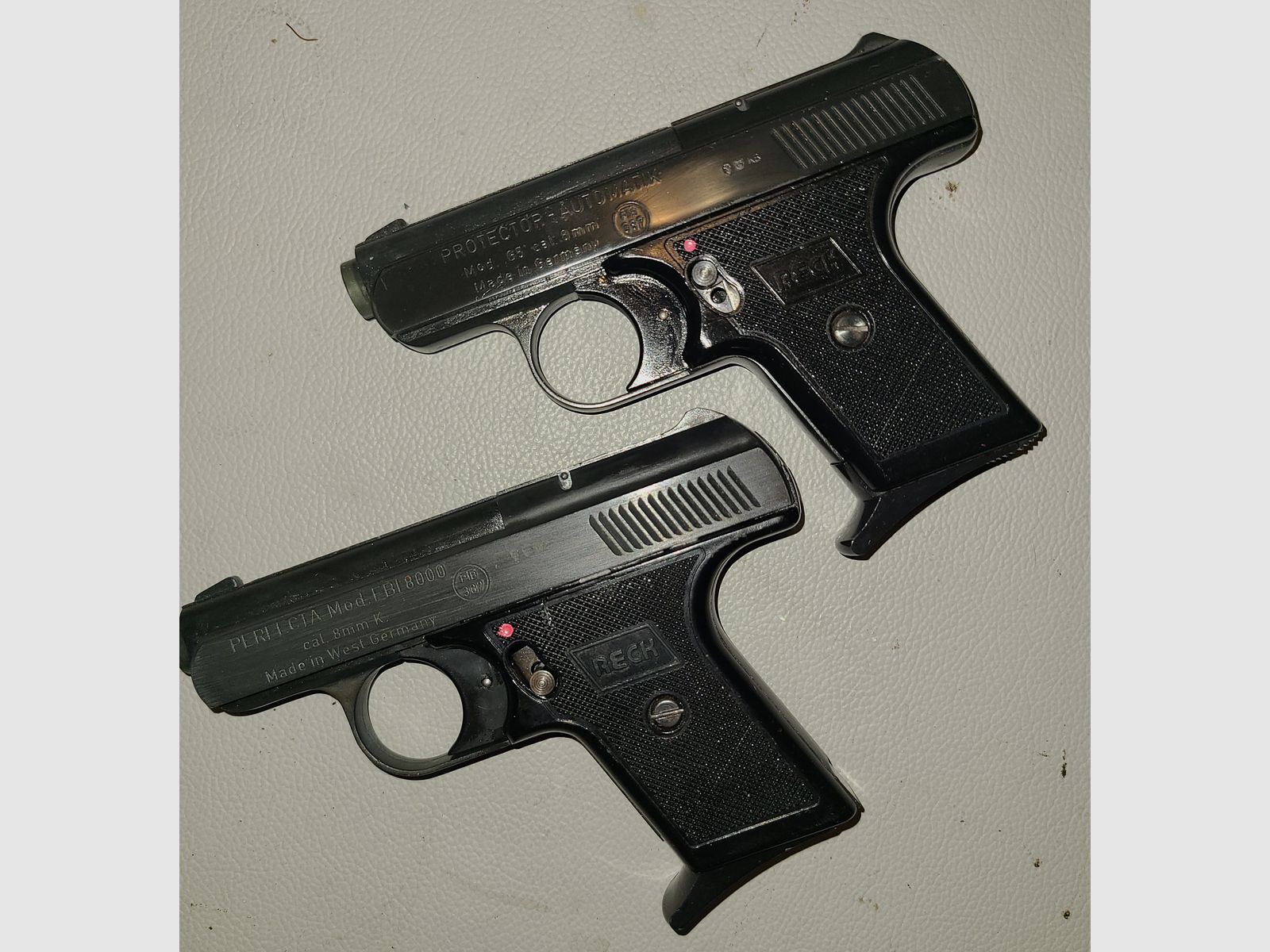 PERFECTA FBI 8000 + PROTEKTOR AUTOMATIK G5 / ohne Zubehör / cal. 8mm / PTB 387  / SCHRECKSCHUSS GAS PISTOLE SILVESTER SELBSTVERTEIDIGUNG SAMMLUNG / GEBRAUCHT 
