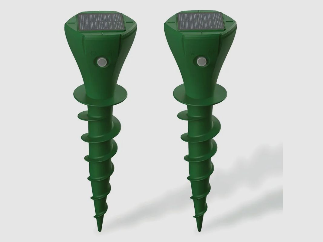Lot de 2 répulsifs solaires Twist pour taupes, 650 m² chacun, image 1 sur 9
