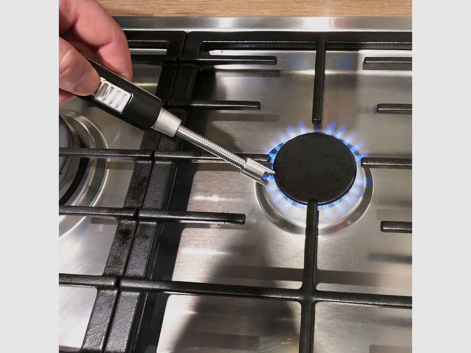 Elektronisches Lichtbogen-Stabfeuerzeug mit flexiblem Hals, Bild 2 von 2