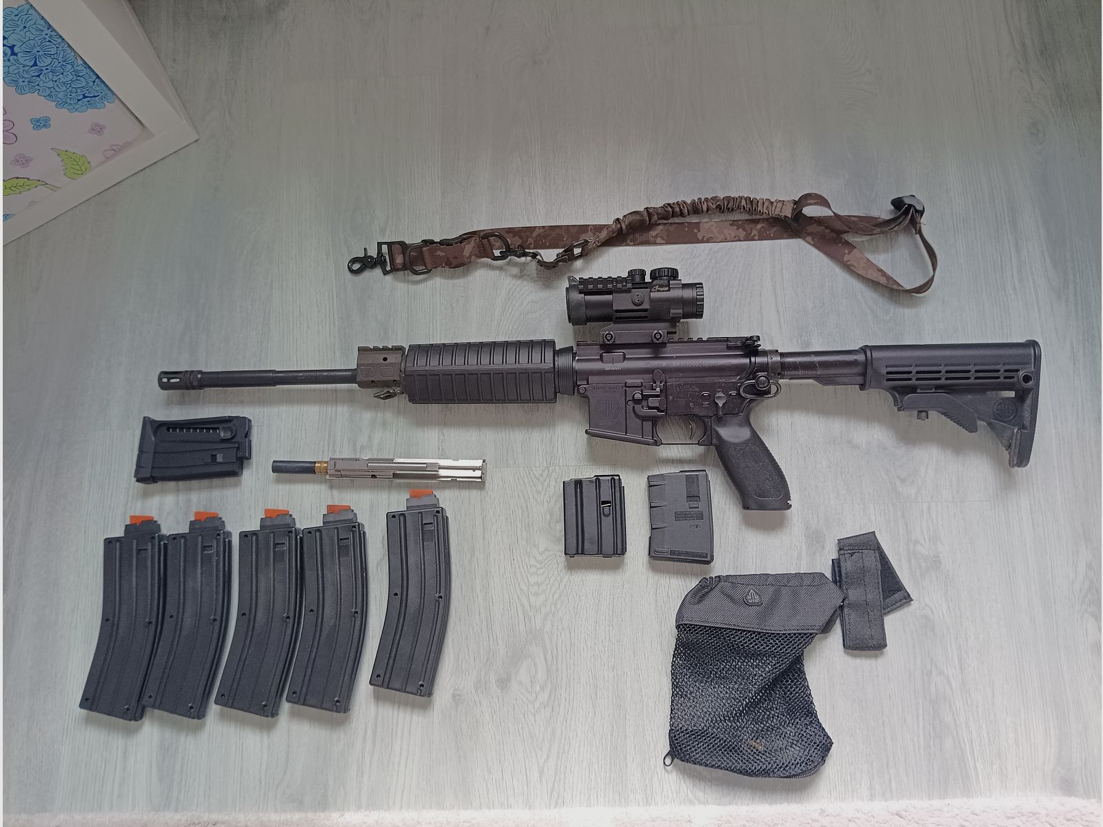 AR 15 Sig Sauer M 400 223 Rem con sistema de inserción para 22 LR.