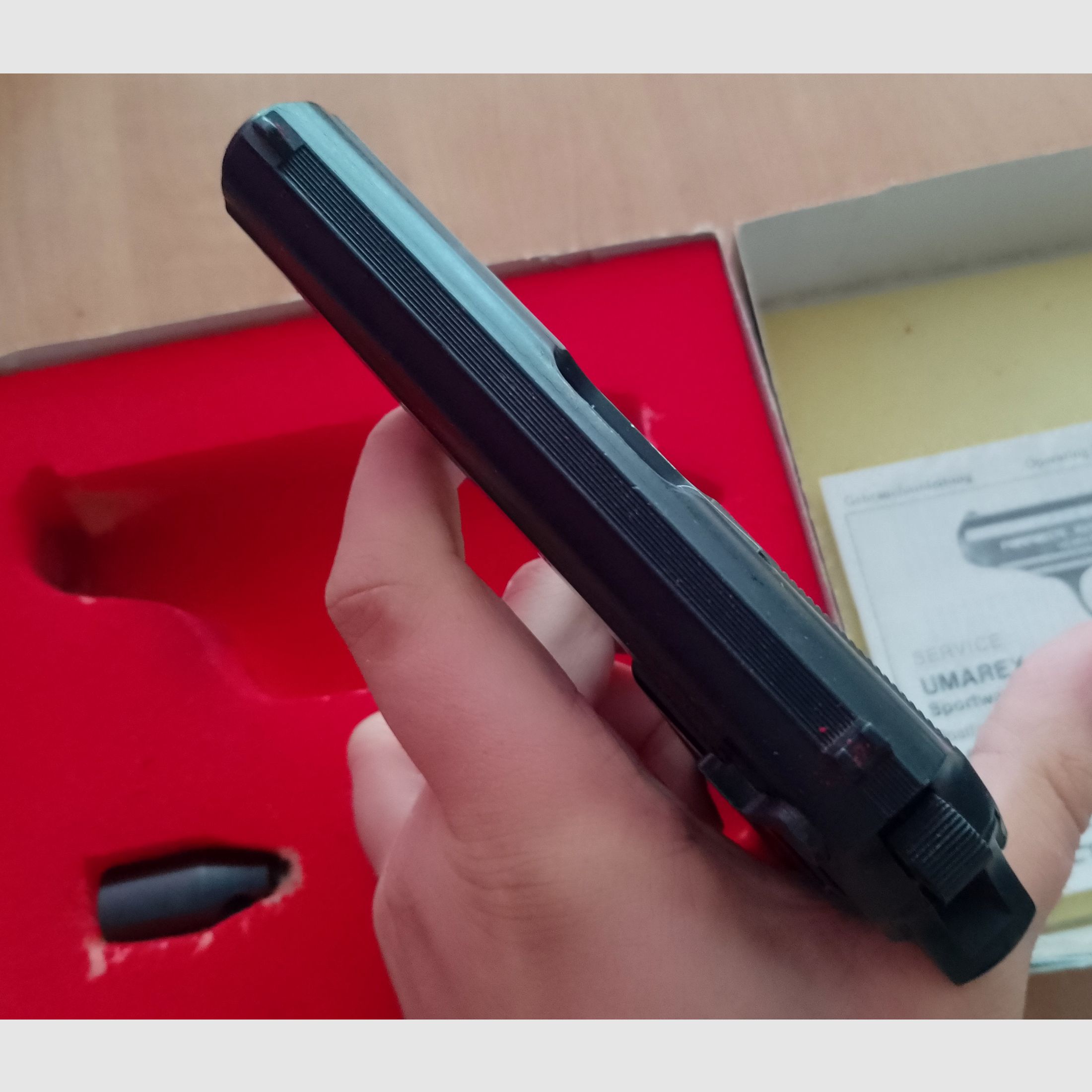 Perfecta Mod. FBI 8000 Cal. 8mm blank in PTB 196/2 in original packaging!