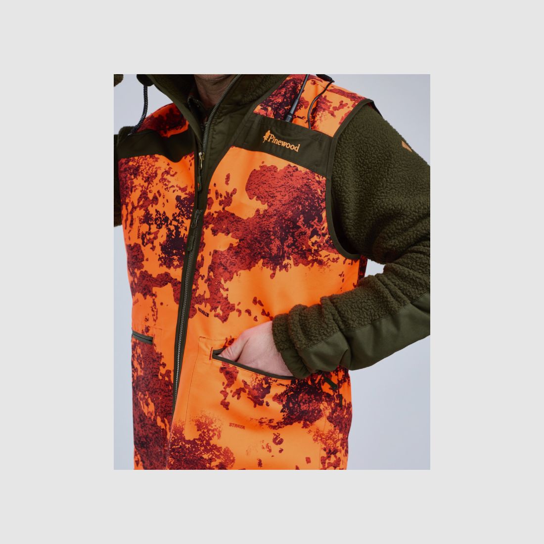 KAMIZELKA MYŚLIWSKA PINEWOOD HUNTERS CAMOU VEST STRATA BLAZE, zdjęcie 2 z 6
