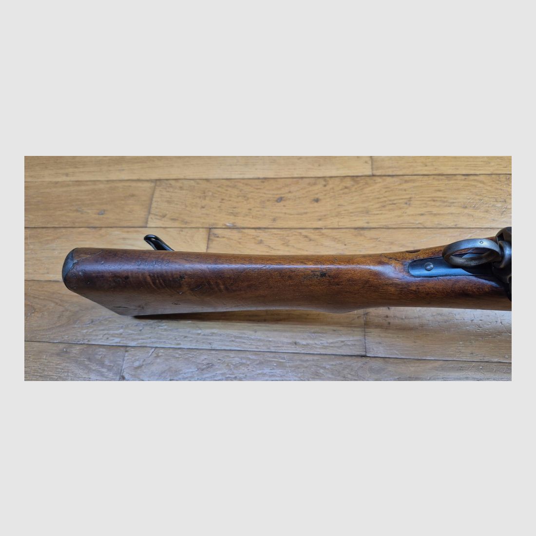 Seltene Schweizer Büchse 05/11 – Auf Basis der Kavalleriebüchse 1905 System 1889 Schmidt Rubin modifiziert 1911 – Munition GP11 in 7,5 x 55 Schweiz – Gute Hölzer, aber mit Reparaturen – Mechanik einwandfrei und sehr schöner Lauf – Ausgezeichnete kleine Büchse in Kat. D – BE/BE+, Bild 20 von 45