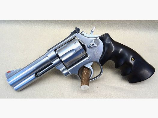 Smith & Wesson 686