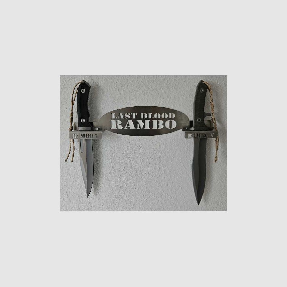 Rambo 5 Messer Designer Wandhalter Edelstahl 3D Effekt