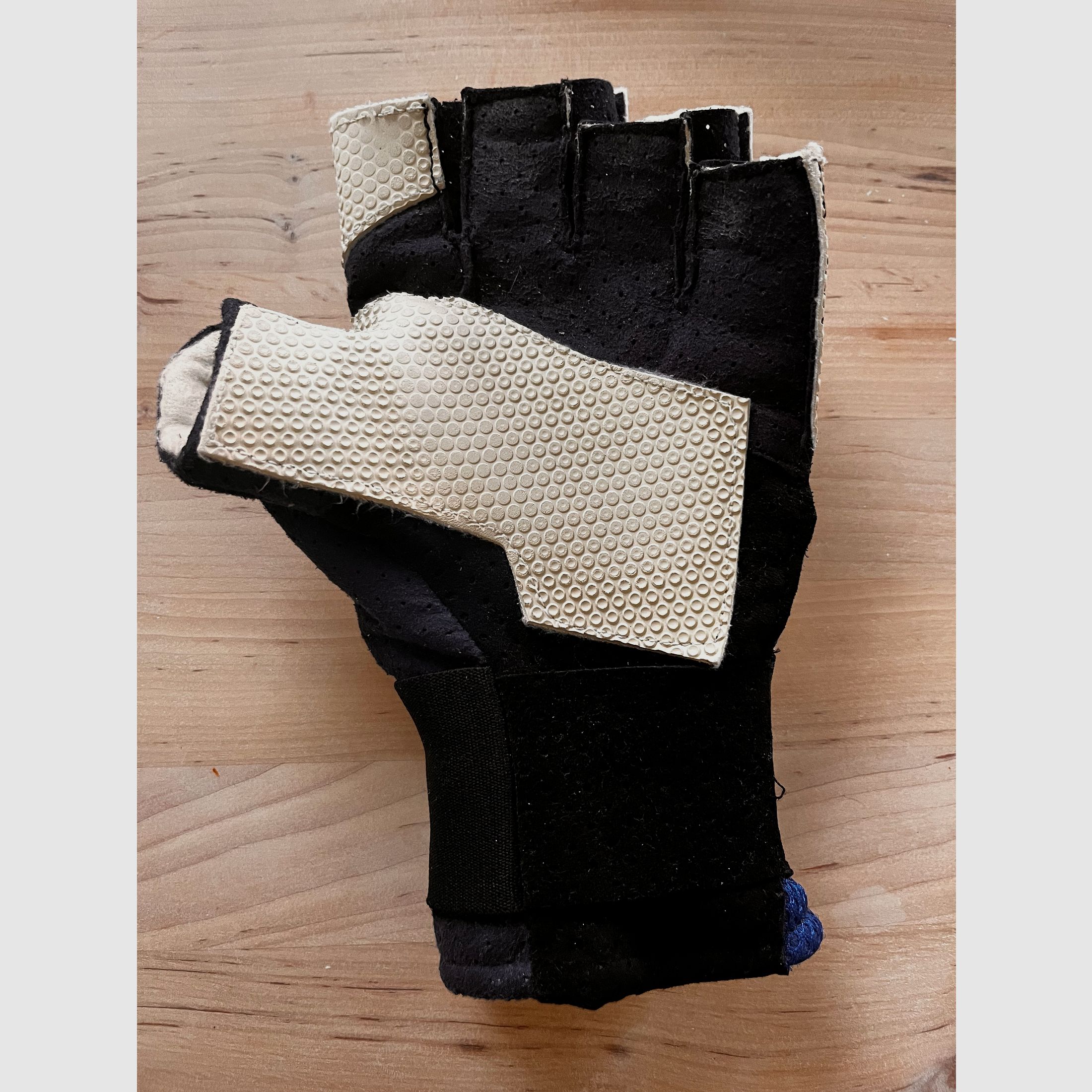 Guante AHG Anschütz corto tamaño S