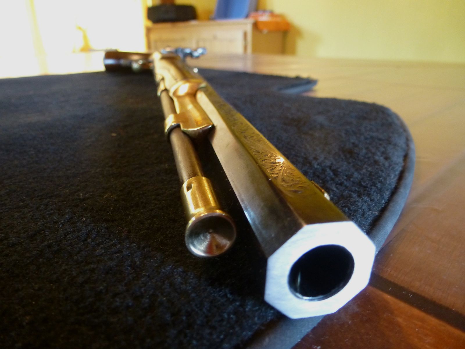 Pistolet à percussion Bounty - reproduction Petersoli