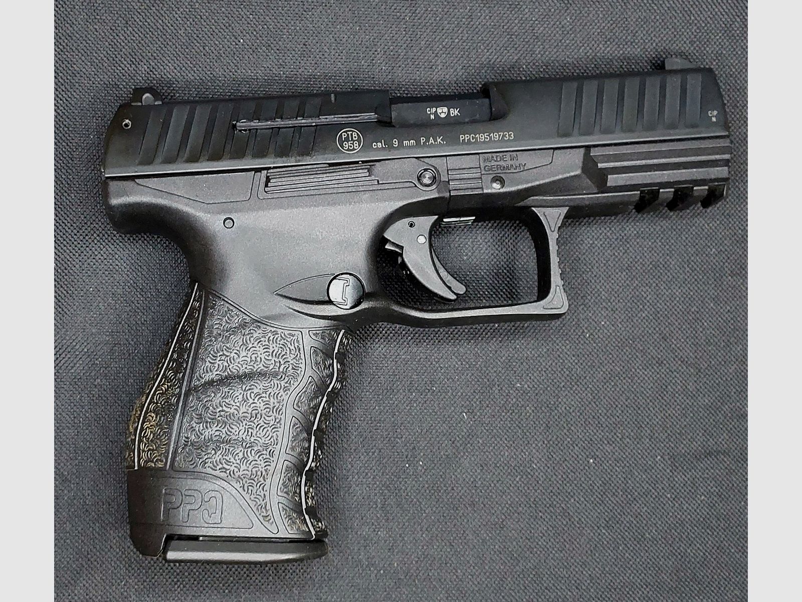 Walther PPQ M2 Schreckschuss Pistool 9mm P.A.K. zwart (PTB 958)