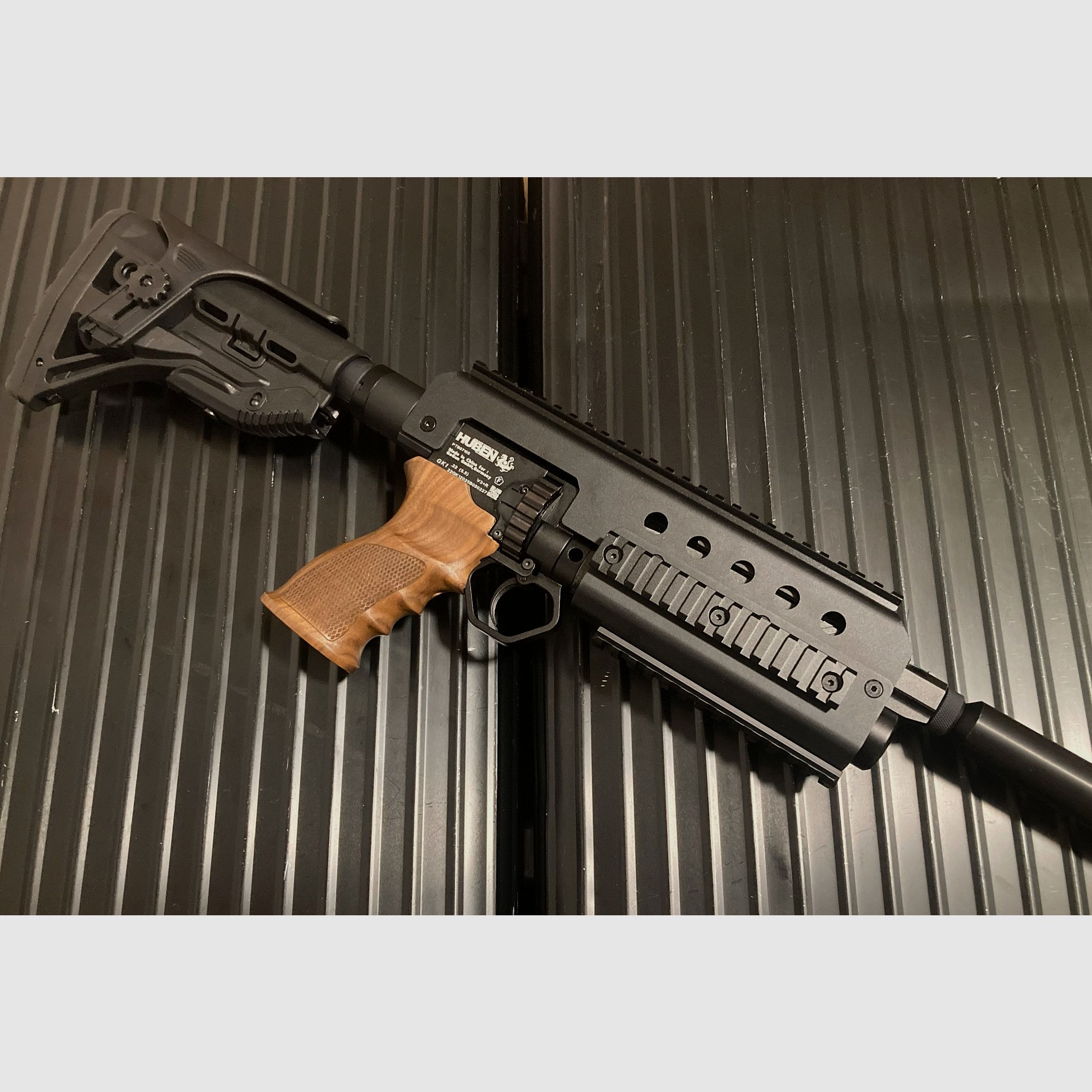 Huben GK1 Karabiner Umbau mit Aluminium-Gehäuse und AR15-Schaft längen/höhenverstellbar Neuwertig!