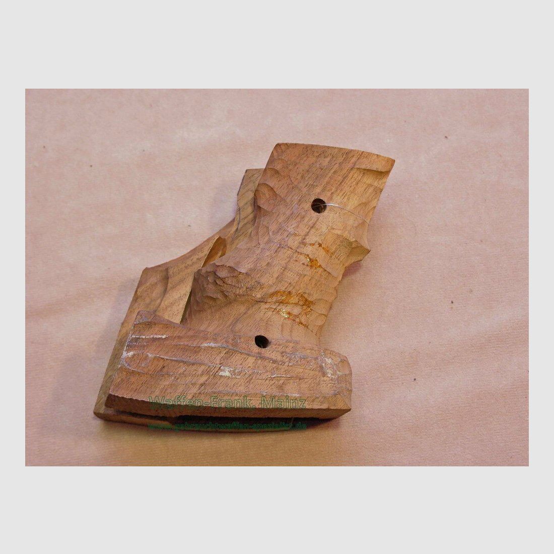 Divers fabricants forme de prise brut en bois de noyer pistolet S&W modèle 52