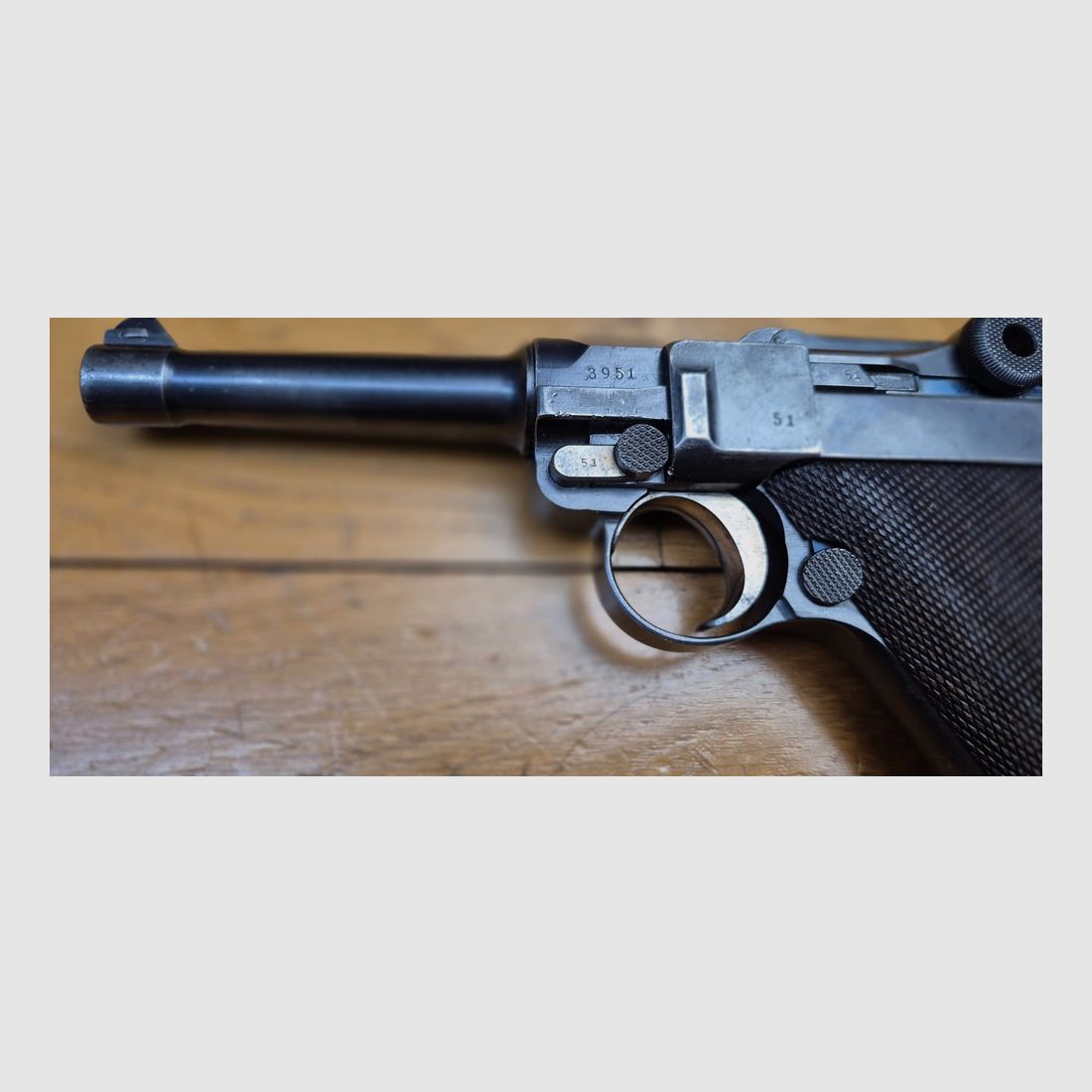 Sehr schöner Luger P08 Pistol Erster Weltkrieg – Herstellung DMW von 1915 – Vollständig monomatrikuliert außer Magazin – Sehr schöne Mechanik – Wunderschöner Lauf – Selten guter Zustand für seine 111 Jahre! – TBE+, Bild 22 von 23