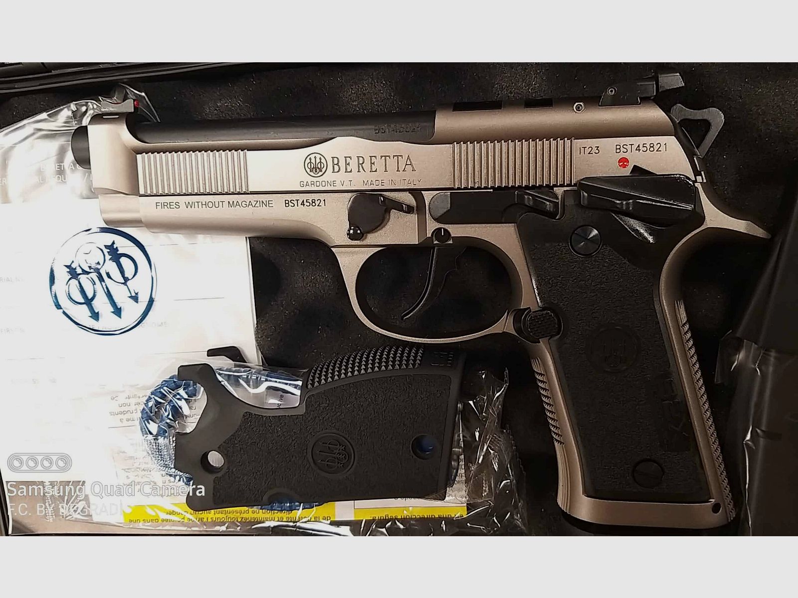 BERETTA 92X PERFORMANCE DEFENSIVE IDPA 9X21, zdjęcie 2 z 3