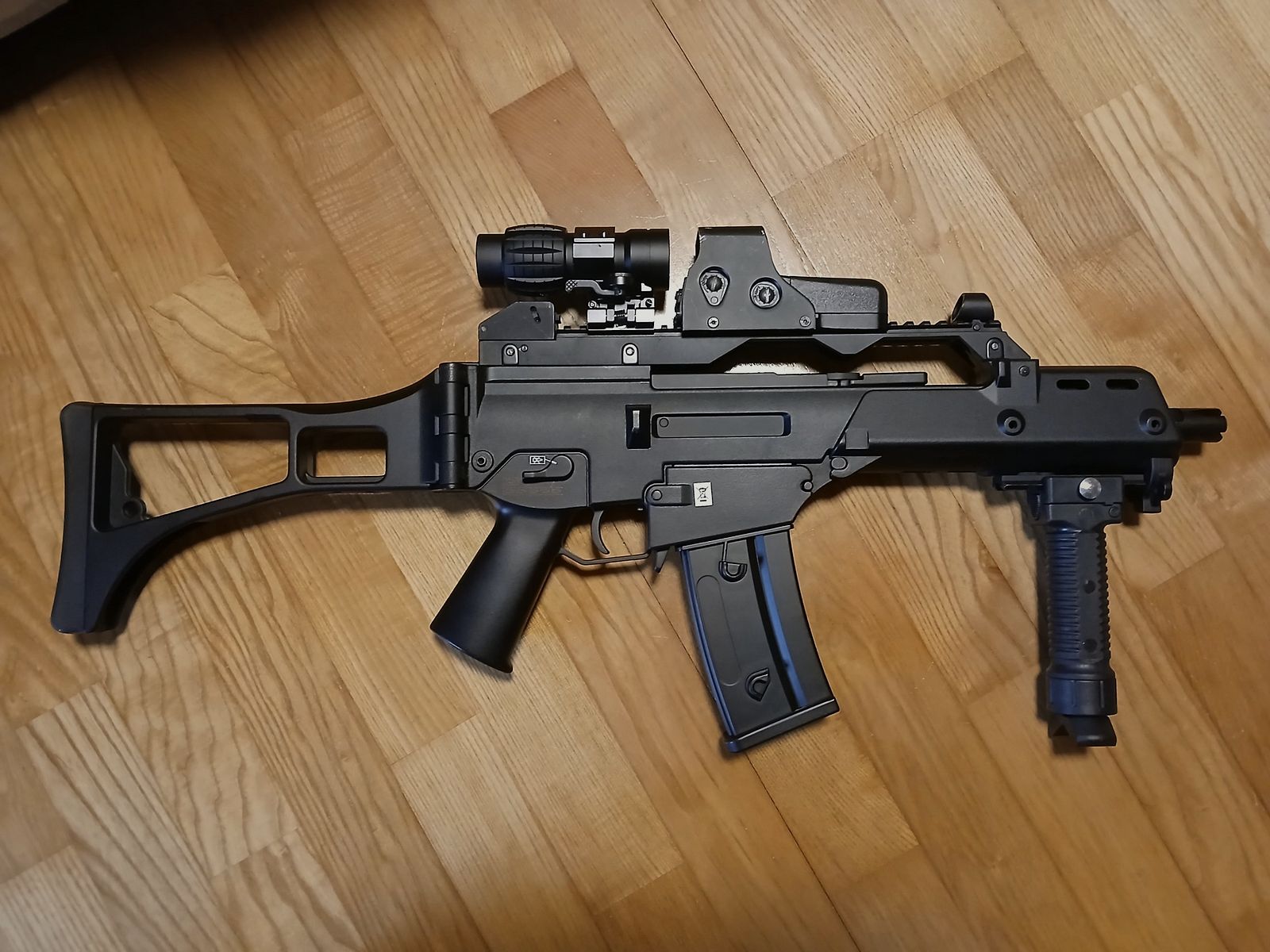 G36C incl. attachments, image 4 of 5