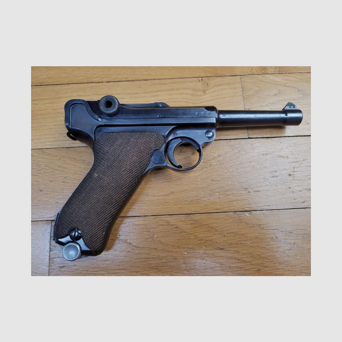 Wyjątkowy pistolet Luger P08 Kriegsmarine – Mniej niż 3900 egzemplarzy – Produkcja Mauser S/42 z 1938 roku – Holster Kriegsmarine i oryginalny klucz – Bardzo rzadki zestaw w doskonałym stanie!, zdjęcie 24 z 42