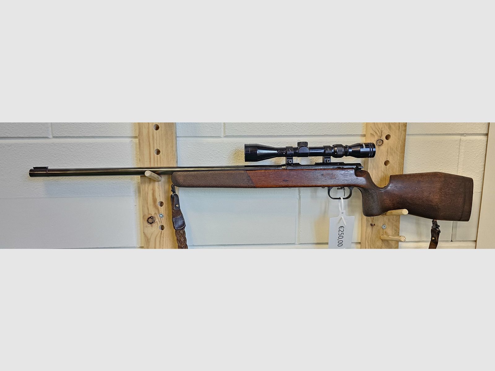 Anschutz – .22 LR, afbeelding 2 van 2