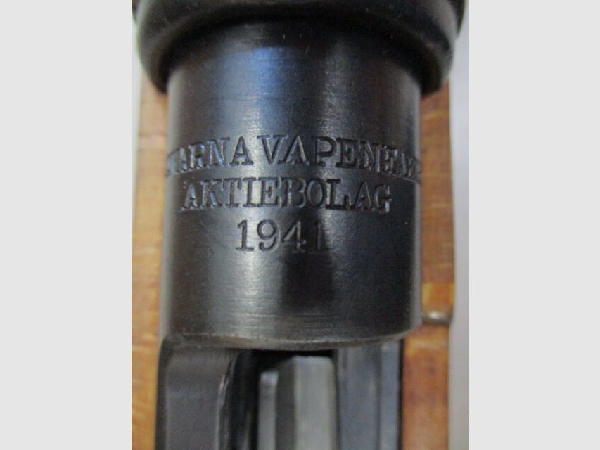 Einzelladerbüchse Husqvarna M38 1941 nrgl. mit hellem Buchenschaft M38