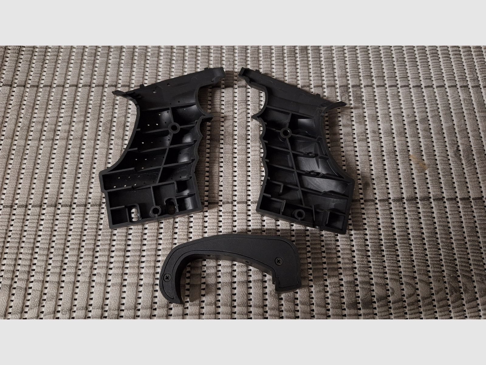 Poignée de forme pour pistolet à air Zoraki HP01 gaucher noir