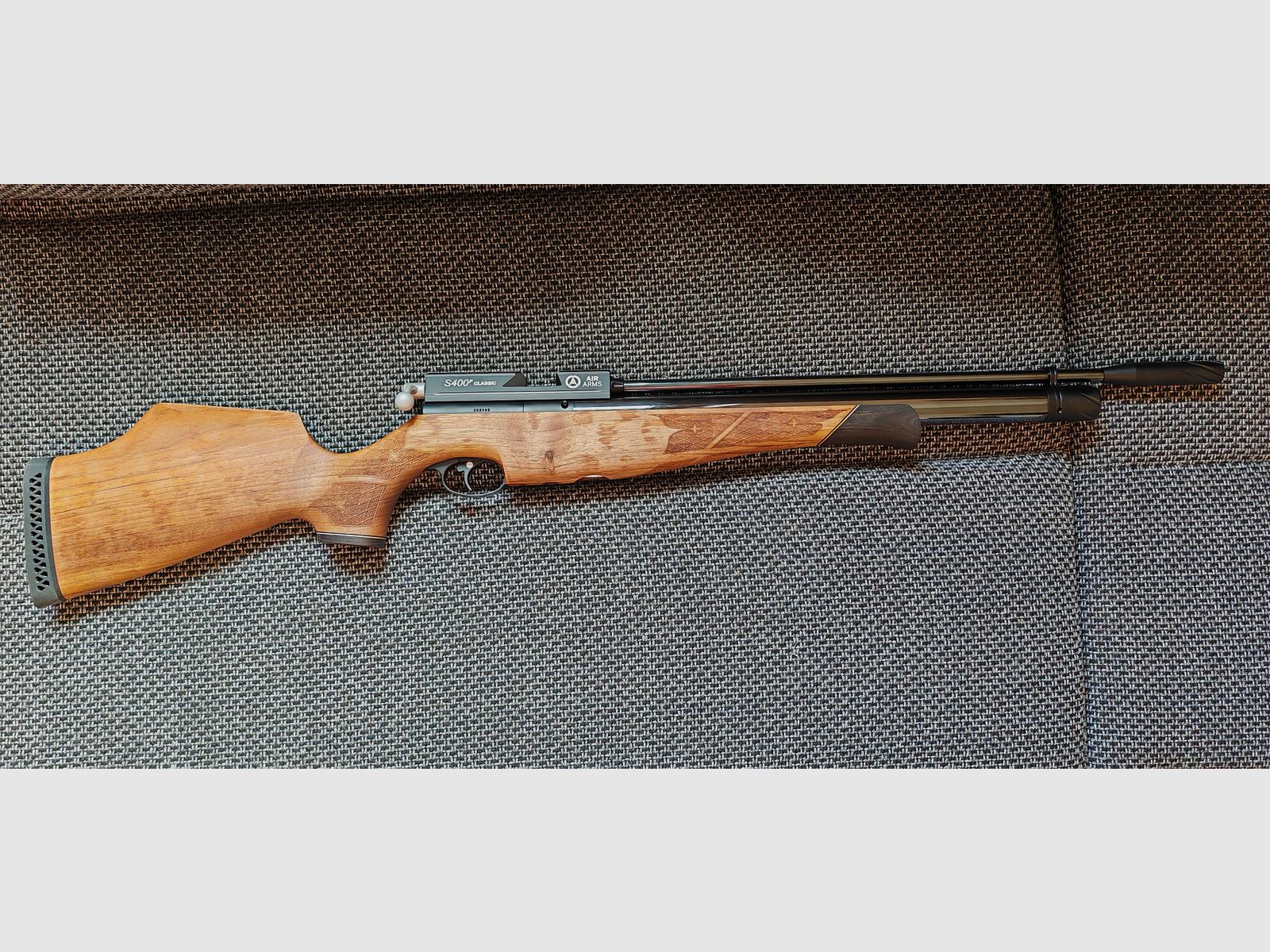 Air Arms S400 Walnuss 4,5mm, rechts, wie Neu