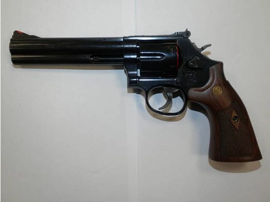 SMITH & WESSON 586 6″