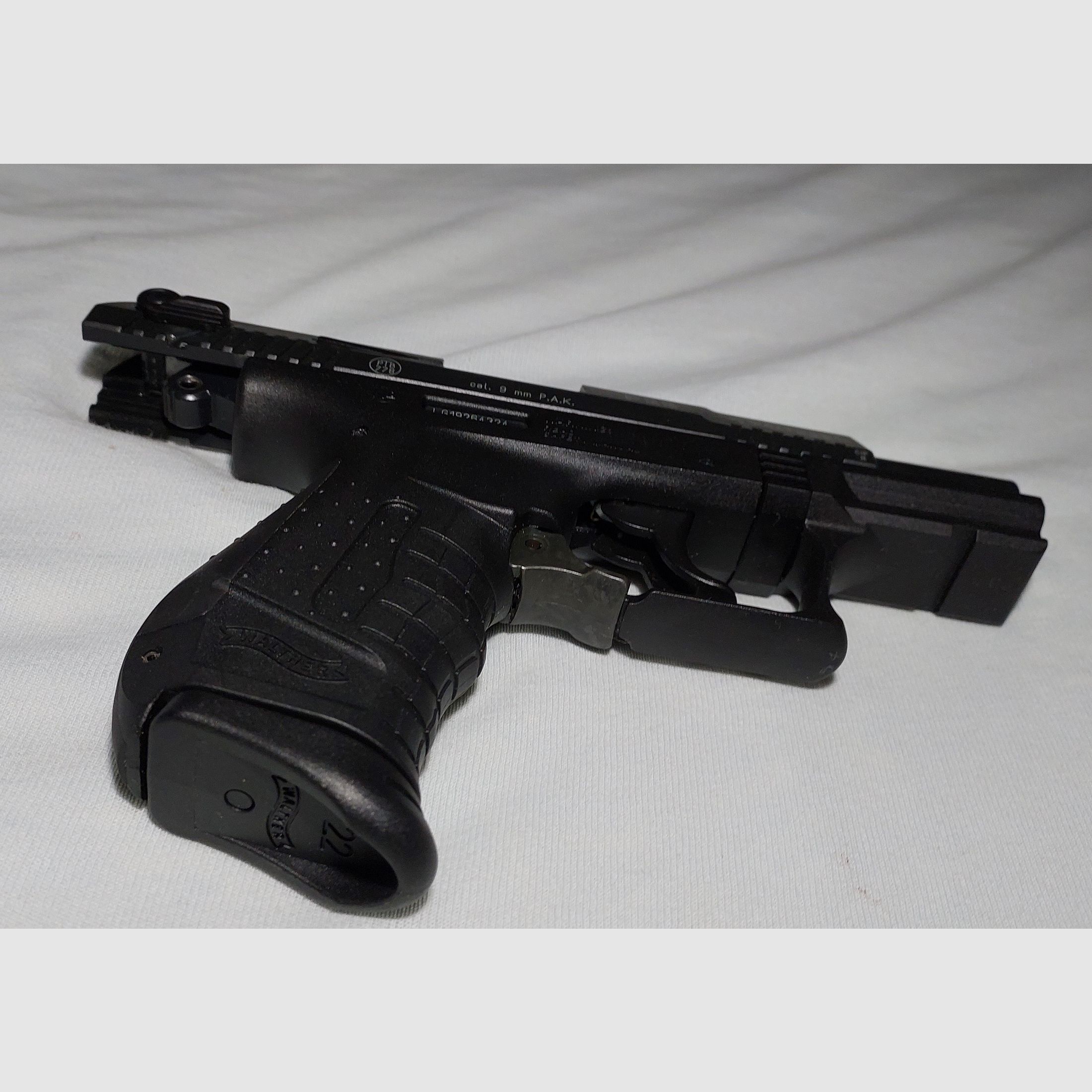 Walther P22 (P 22 Classic) pistola de fogueo 9mm P.A.K. negra (PTB 778)