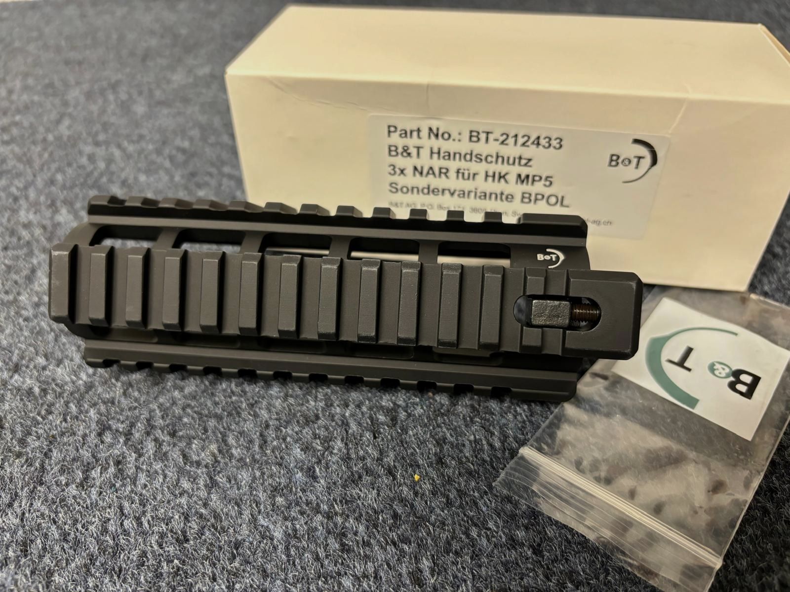 B&T Picatinny Quadrail Handguard per HK MP5 SP5 - NUOVO - SAR M41/05 MKE T94 Heckler & Koch