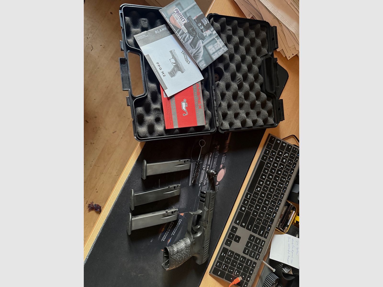 Walther PPQ mit 3 Magazinen und Originalzubehör