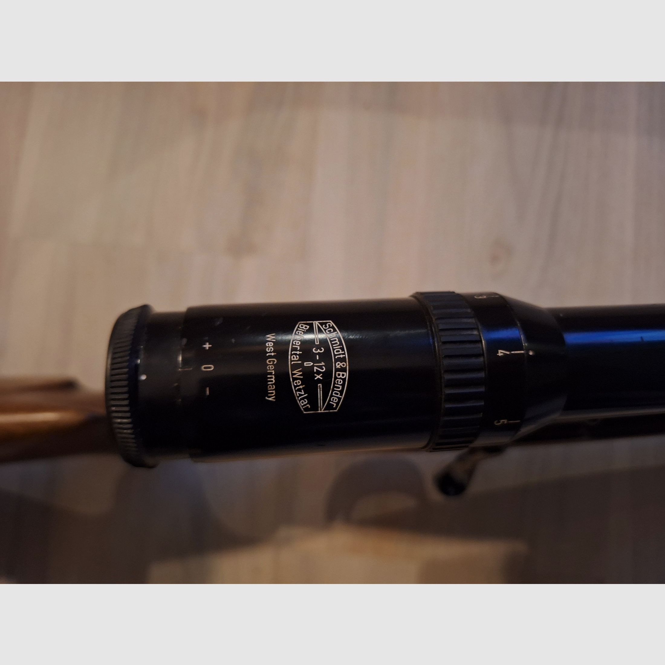 Carabine à répétition sur base Mauser 98 avec lunette 3-12x50