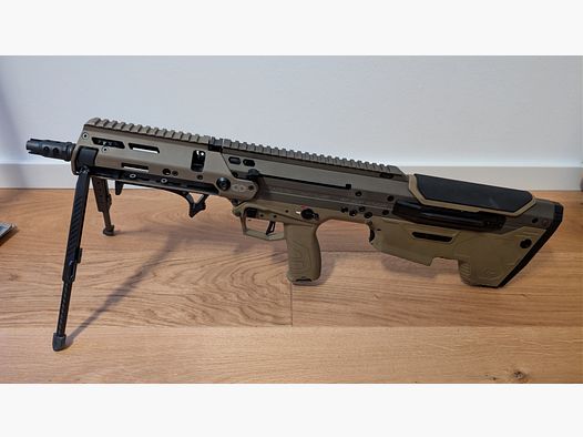 Desert Tech MDRX con BLK LBL Mantis y Jard disparador