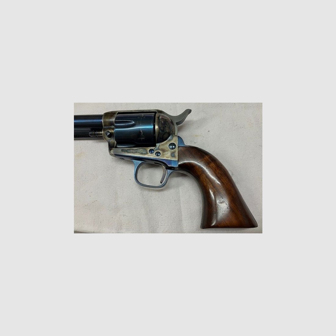 Raridad "HEGE Mod. Army 1873, Cal. .45 corto Knall" Raridad