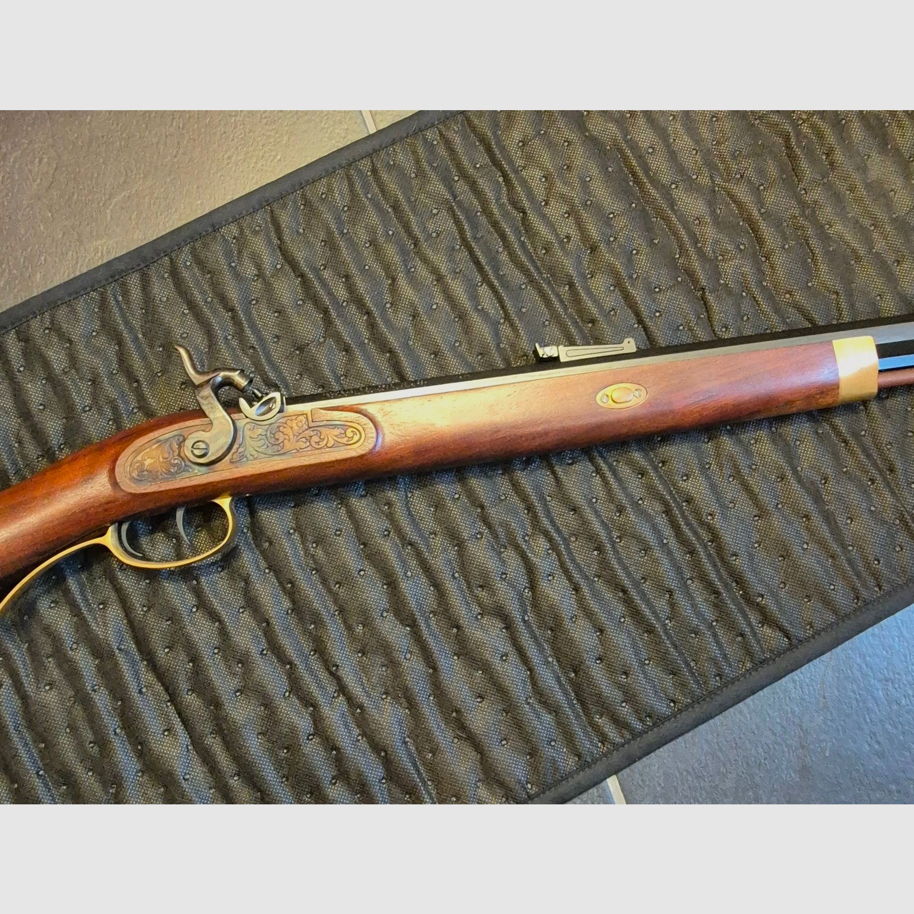 Investarm Hawken Rifle (Perkussions-Vorderlader) Kal. 45 ***NEU***