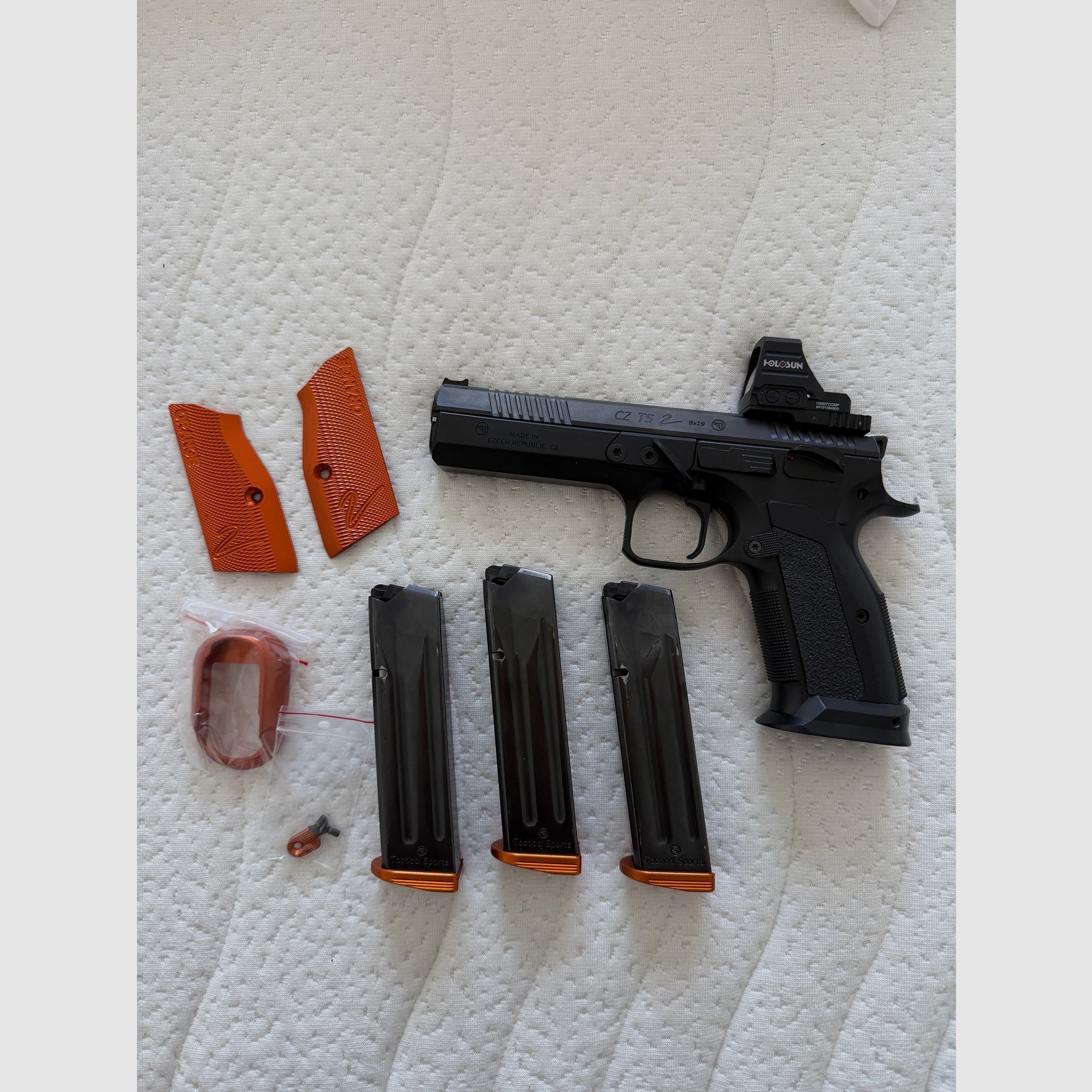 CZ TS 2 ORANGE HOLOSUN 507 COMP, image 1 of 4