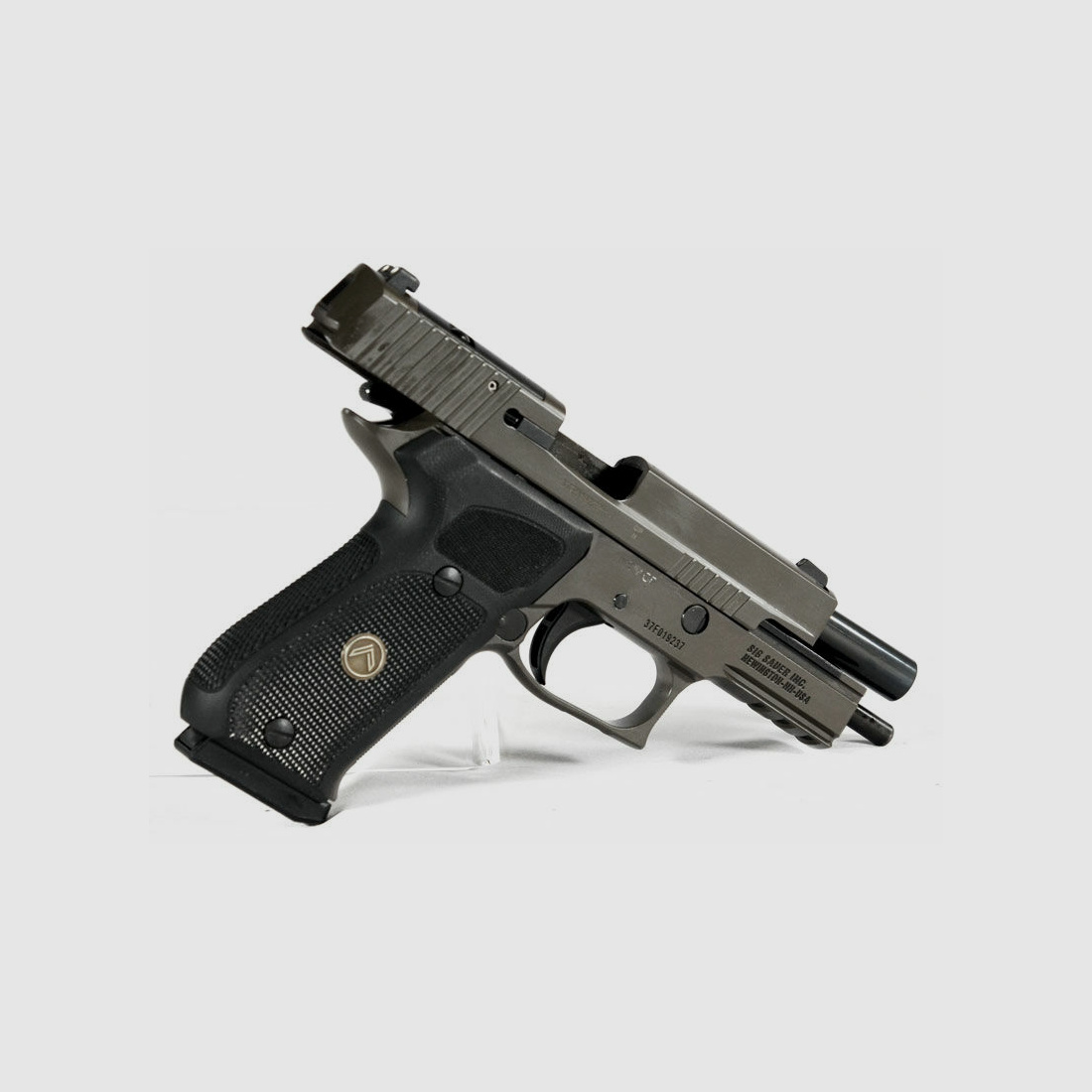 Sig Sauer P220 LEGION