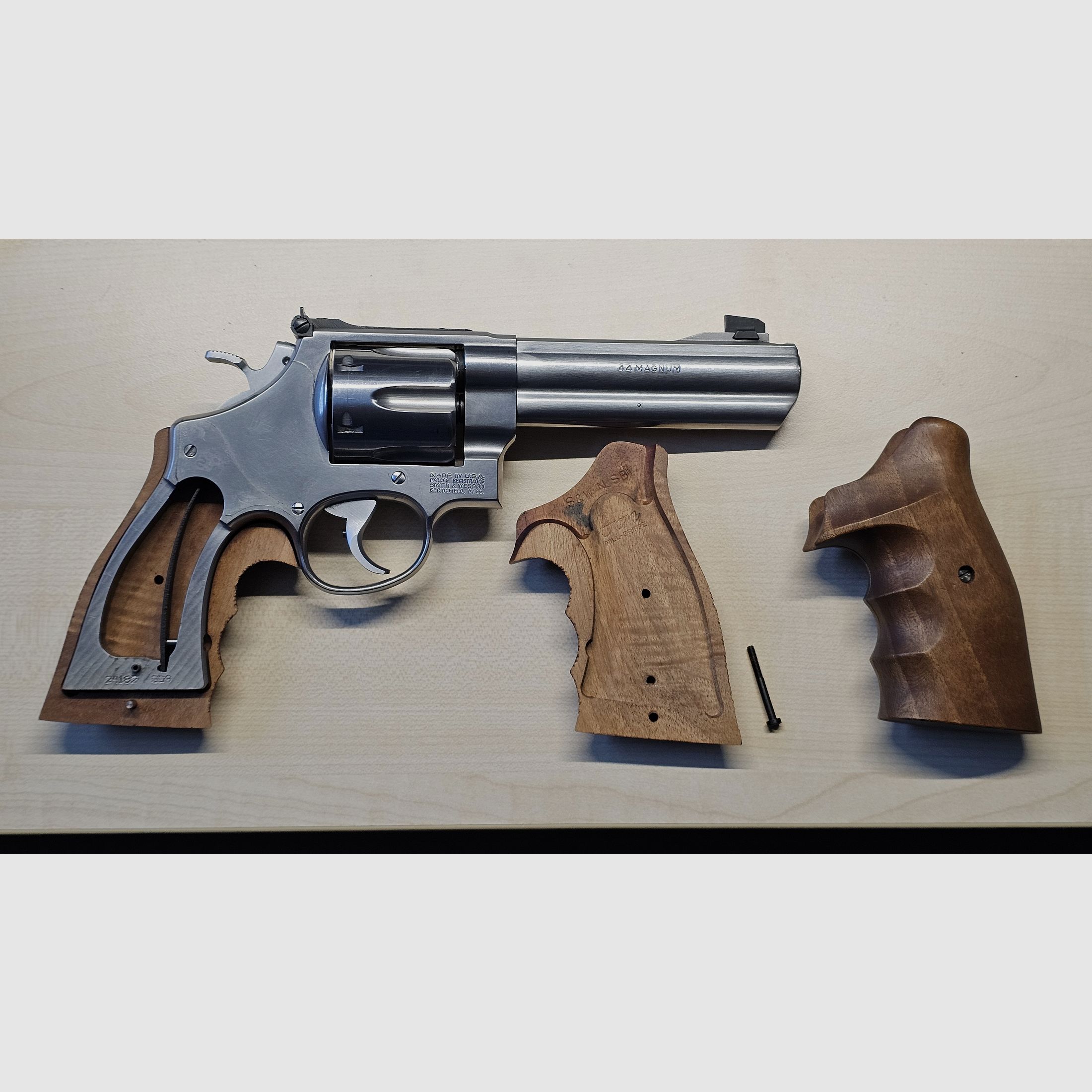 Smith & Wesson 629-4 Performance Center "Classic Powerport" .44 Mag. barrel length 5", special edition (1996), Pre-Lock, Nill grips, original case, speedloader