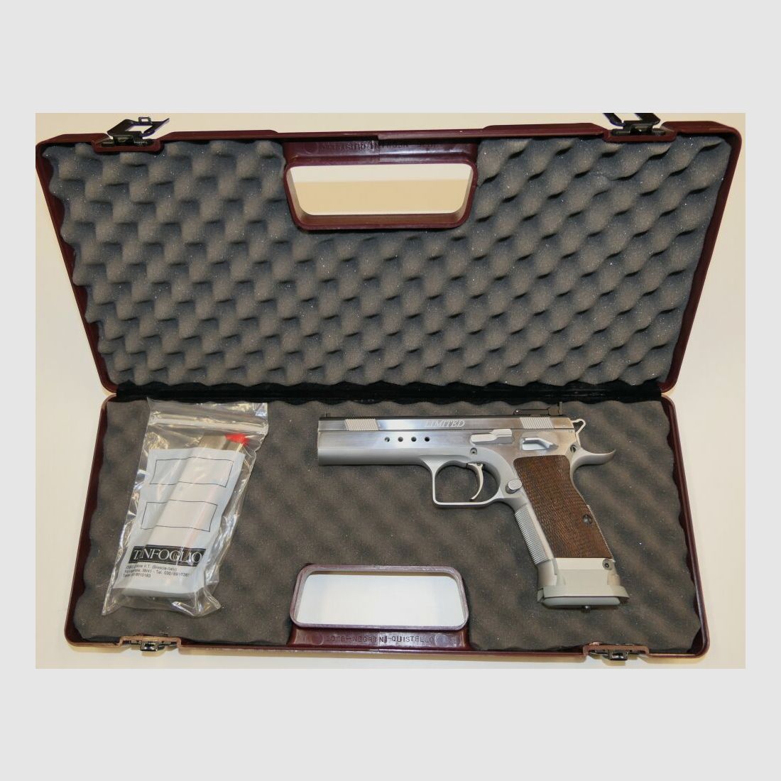 Tanfoglio	 Pistole, Tanfoglio Limited Custom, Gebraucht .45Auto, .45ACP mit Ersatzmagazin