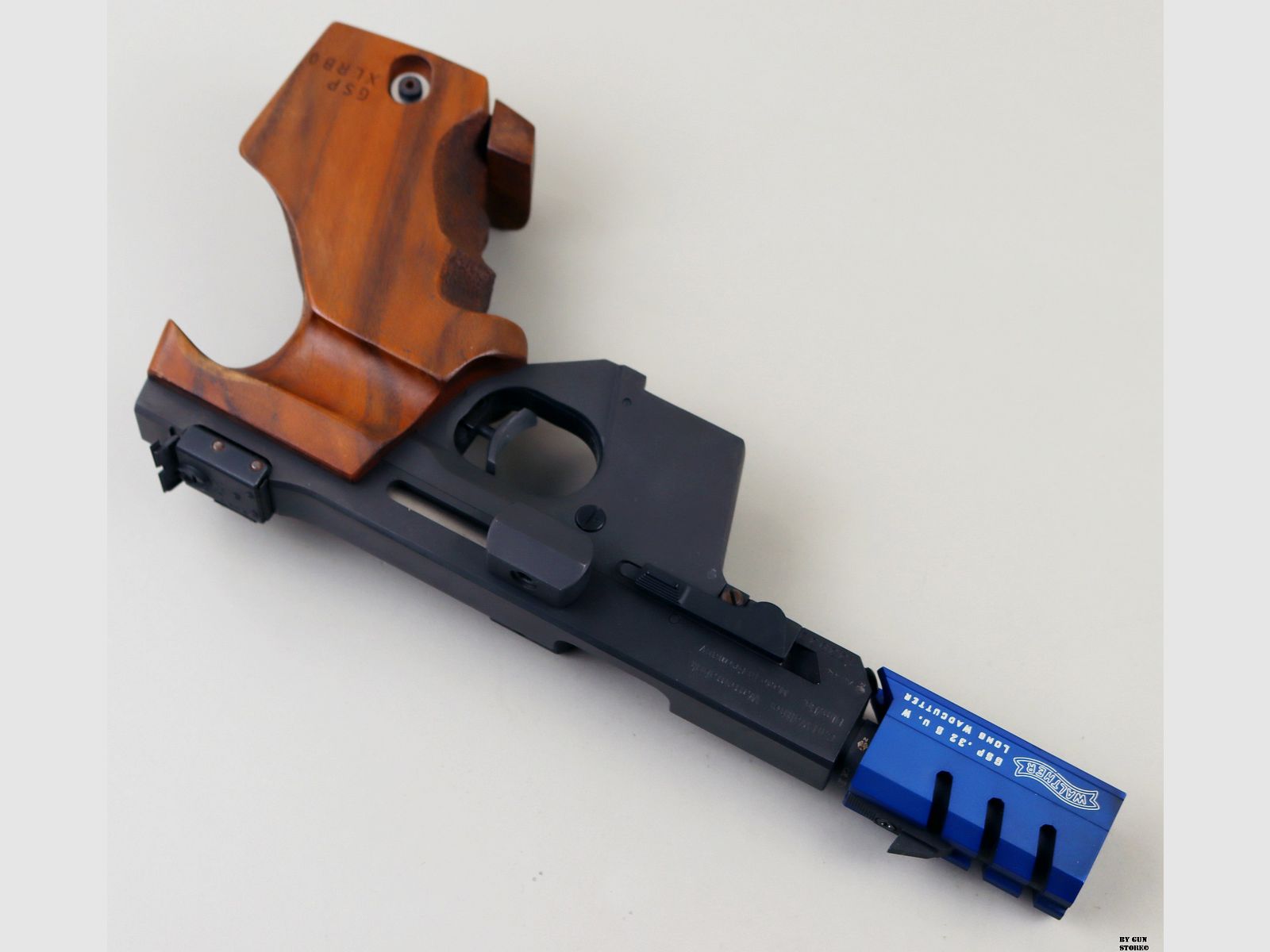 Pistola Walther mod. GSP Expert cal .32 s&w /.22 l.r matr. 133938, immagine 2 di 13