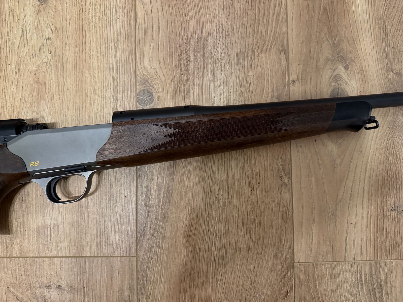 Blaser R8 Standard mit Holzschaft 8x57 IS Mündungsgewinde M15x1