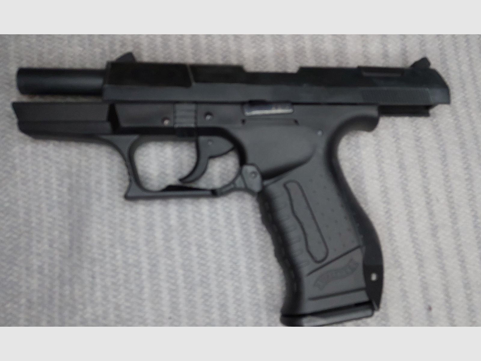 Walther P99 Schreckschuss Pistole 9mm P.A.K. (PTB 762) P 99 mit Foster Lederholster