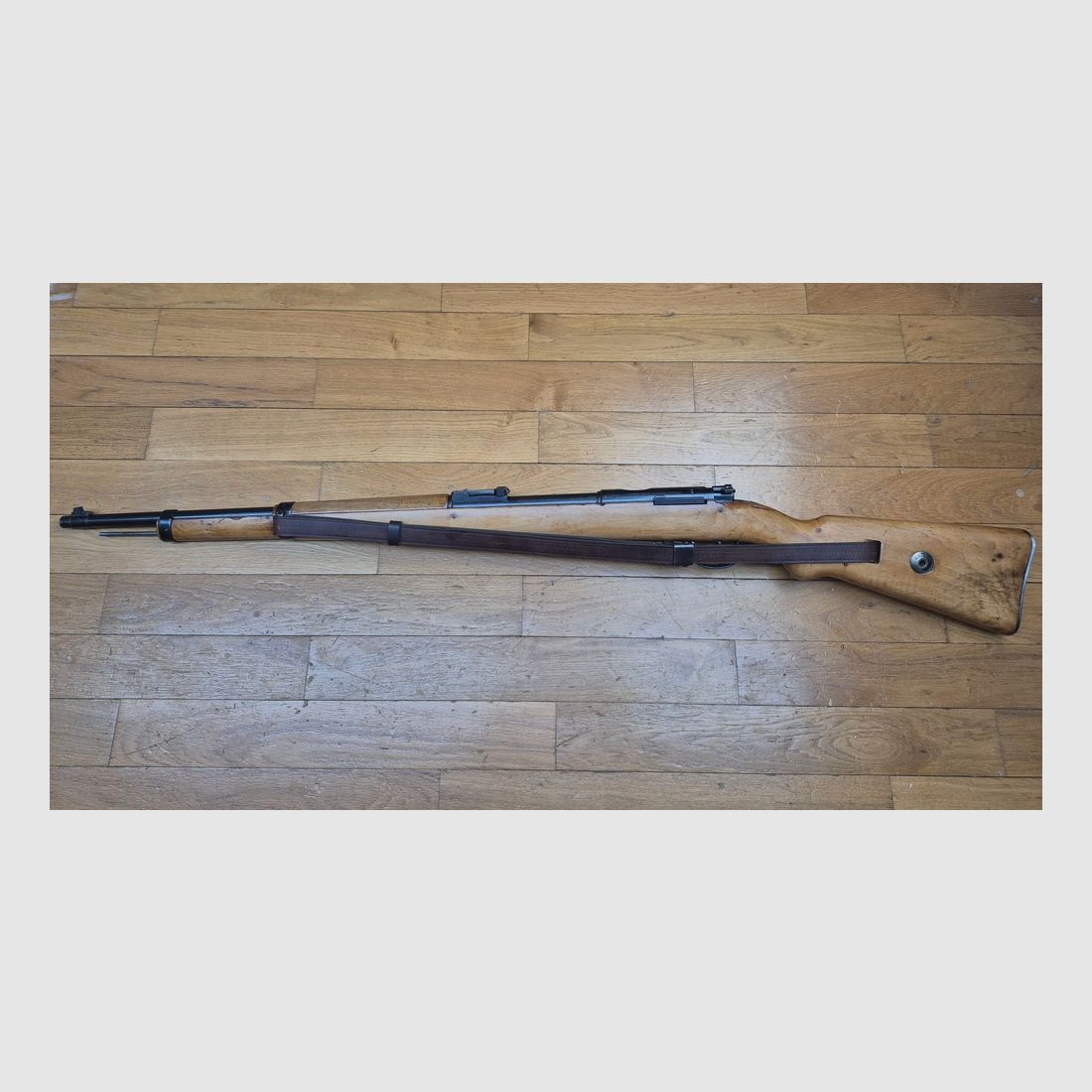 Außergewöhnliche Trainingsbüchse DSM 34 des III. Reichs – 22LR – Obstholz und seltene Zuordnung zum N.S.D.M.B. – Mauser-Modell von 1936 – Mononummer – Hervorragender Zustand – TBE++, Bild 27 von 40
