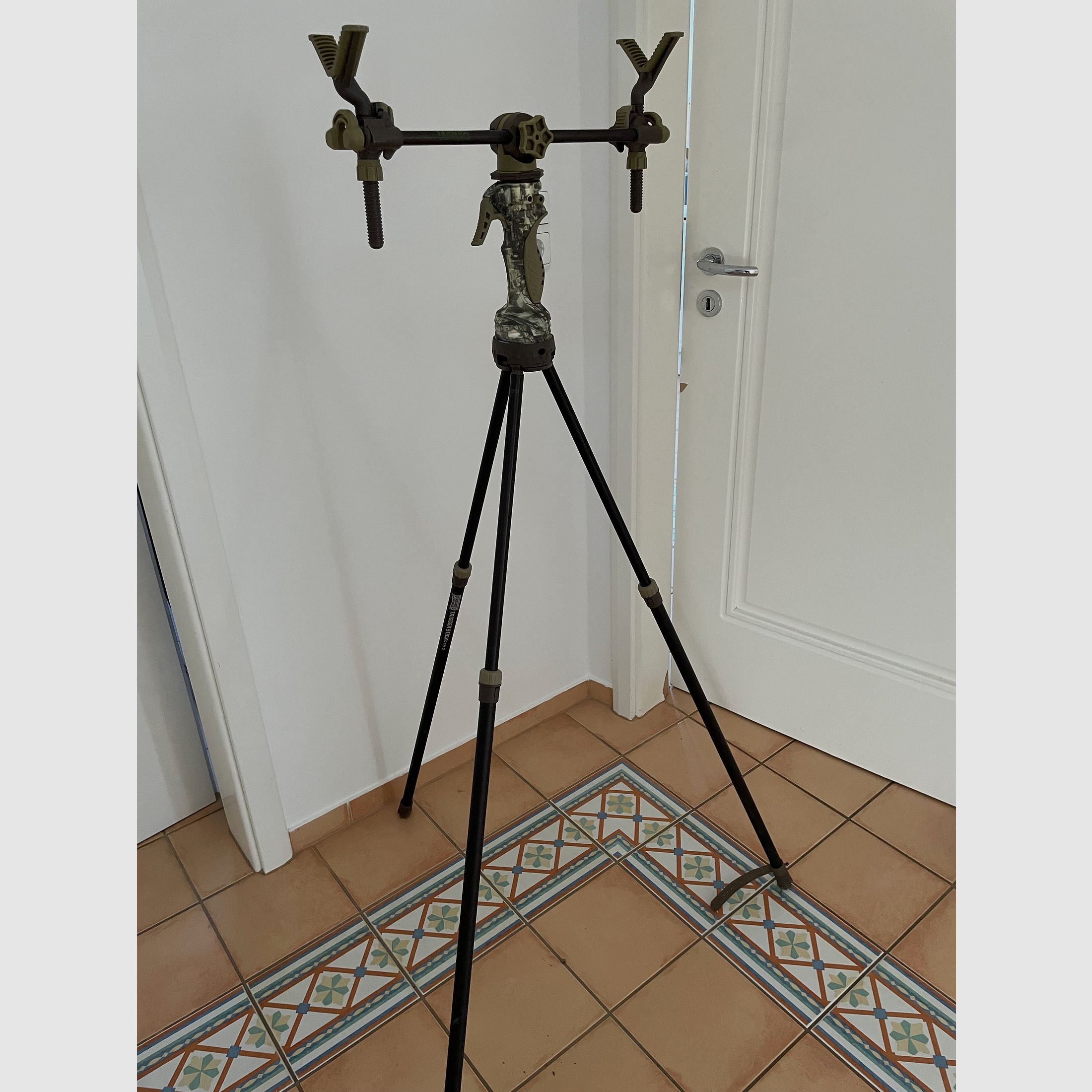 Primos Zielstock Gen 3 Tripod incluido soporte para rifle de 2 puntos