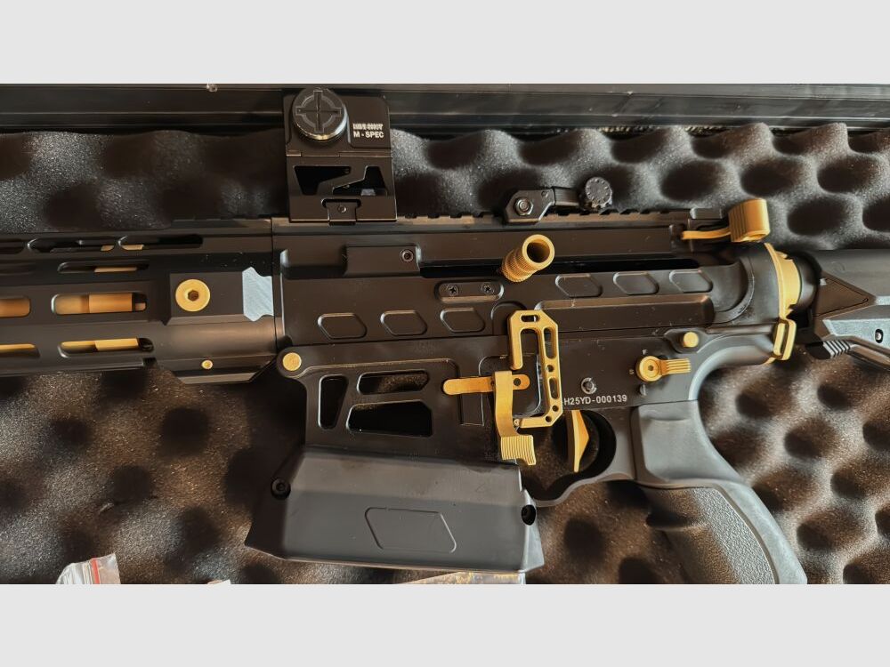 Huglu HUGLU SF GEWEER XR-8 PRO incl. Sight Mark Red Dot 12/76