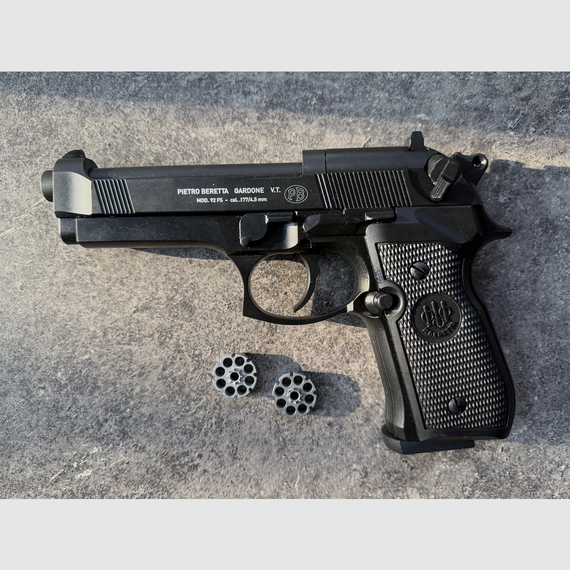 Pistola CO2 Beretta M92 FS Co2 Diabolo Umarex